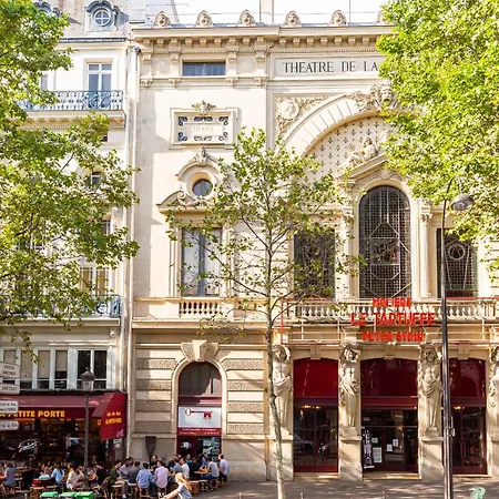 Veeve - Flowers In Saint-martin Parigi